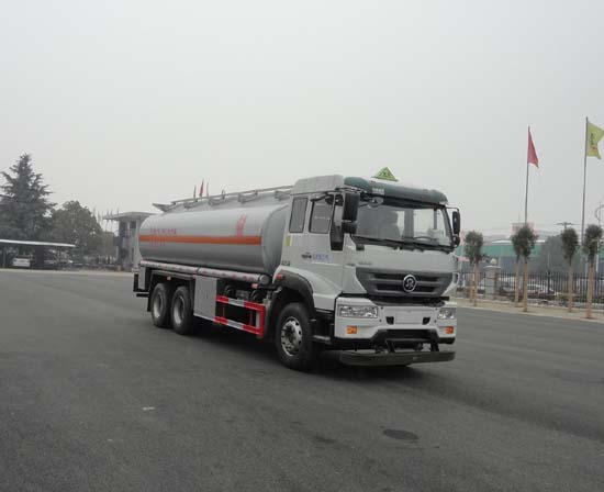 重汽前四后八油罐車(chē)圖片 重汽前四后八油罐車(chē)圖片