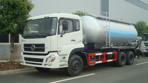 20方東風(fēng)天龍干混砂漿運(yùn)輸車(chē)