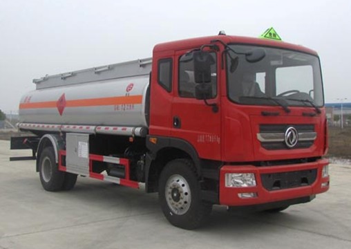 東風(fēng)多利卡D9加油車(chē)圖片 東風(fēng)多利卡D9加油車(chē)圖片