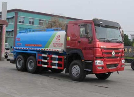 重汽豪沃18方灑水車(chē)