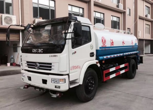 東風(fēng)福瑞卡9噸灑水車(chē)