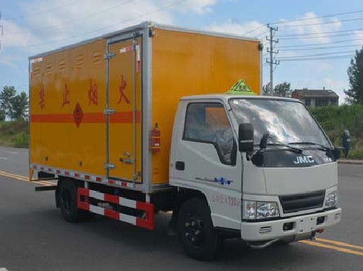 江鈴順達(dá)3.2米易燃液體廂式運輸車圖片 江鈴順達(dá)3.2米易燃液體廂式運輸車圖片