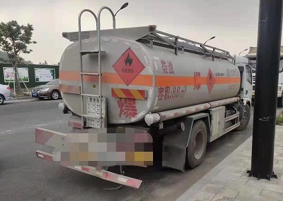 精品二手8噸油罐車圖片