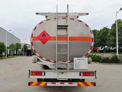 國(guó)六東風(fēng)天龍前四后八鋁合金油罐車圖片 國(guó)六東風(fēng)天龍前四后八鋁合金油罐車圖片