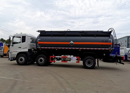 SCS5254GFWDFH型腐蝕性物品罐式運(yùn)輸車(chē)多方位圖片 SCS5254GFWDFH型腐蝕性物品罐式運(yùn)輸車(chē)多方位圖片