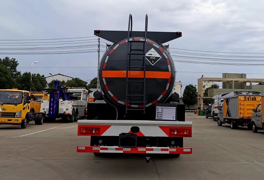 SCS5254GFWDFH型腐蝕性物品罐式運(yùn)輸車(chē)多方位圖片 SCS5254GFWDFH型腐蝕性物品罐式運(yùn)輸車(chē)多方位圖片