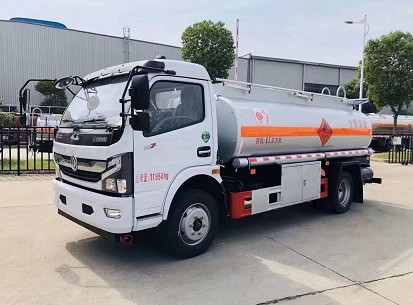 國六7噸東風(fēng)凱普特油罐車圖片