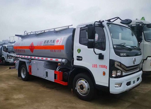 國六7噸東風(fēng)凱普特油罐車圖片
