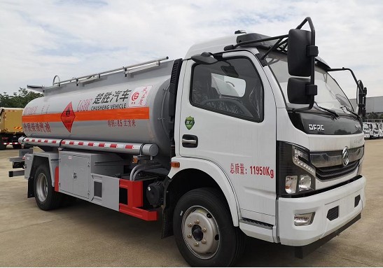 國六東風(fēng)凱普特8噸加油車圖片