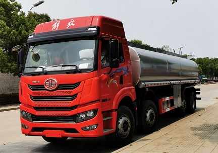 國(guó)六解放捍威前四后六普通液體運(yùn)輸車圖片 國(guó)六解放捍威前四后六普通液體運(yùn)輸車圖片