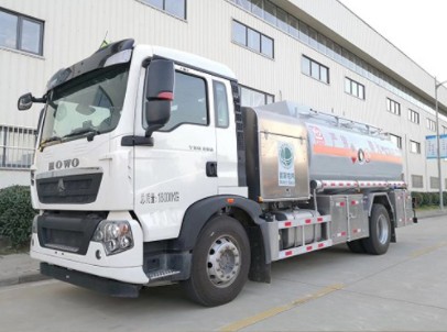 國(guó)五重汽豪沃飛機(jī)加油車 國(guó)五重汽豪沃飛機(jī)加油車