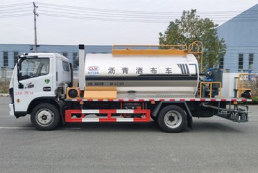 7立方智能型瀝青灑布車(chē) 7立方智能型瀝青灑布車(chē)