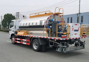 7立方智能型瀝青灑布車(chē) 7立方智能型瀝青灑布車(chē)