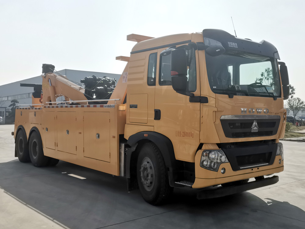 重汽豪沃后八輪拖吊聯(lián)體重型清障車
