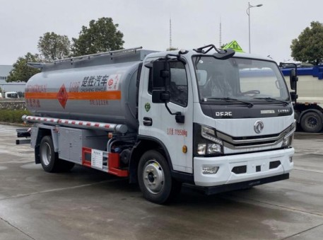 東風(fēng)多利卡8噸油罐車(chē) 東風(fēng)多利卡8噸油罐車(chē)
