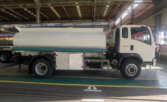 出口型10方加油車_10方出口加油車多少錢?