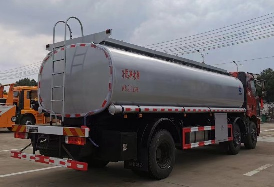解放J6小三軸普通液體運(yùn)輸車_潤知星牌SCS5255GPGCA6型普通液體運(yùn)輸車 解放J6小三軸普通液體運(yùn)輸車_潤知星牌SCS5255GPGCA6型普通液體運(yùn)輸車
