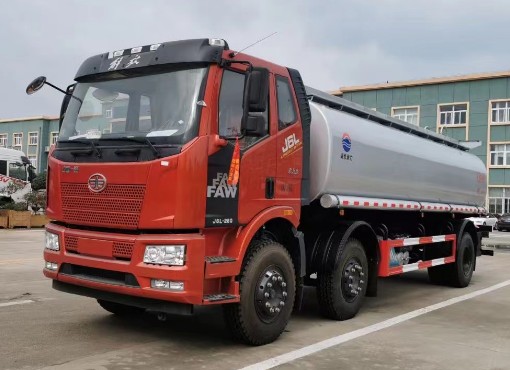 解放J6小三軸普通液體運(yùn)輸車_潤知星牌SCS5255GPGCA6型普通液體運(yùn)輸車 解放J6小三軸普通液體運(yùn)輸車_潤知星牌SCS5255GPGCA6型普通液體運(yùn)輸車