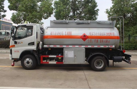 江淮駿鈴4.66方易燃液體罐式運(yùn)輸車(chē)_潤(rùn)知星牌SCS5071GRYHFC6型易燃液體罐式運(yùn)輸車(chē) 江淮駿鈴4.66方易燃液體罐式運(yùn)輸車(chē)_潤(rùn)知星牌SCS5071GRYHFC6型易燃液體罐式運(yùn)輸車(chē)