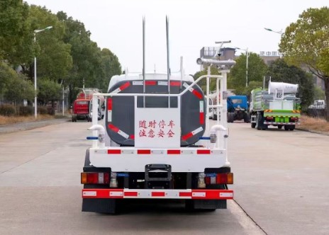 東風(fēng)華神新能源3方灑水車,楚勝牌CSC5040GPSEHBEV型純電動(dòng)綠化噴灑車 東風(fēng)華神新能源3方灑水車,楚勝牌CSC5040GPSEHBEV型純電動(dòng)綠化噴灑車